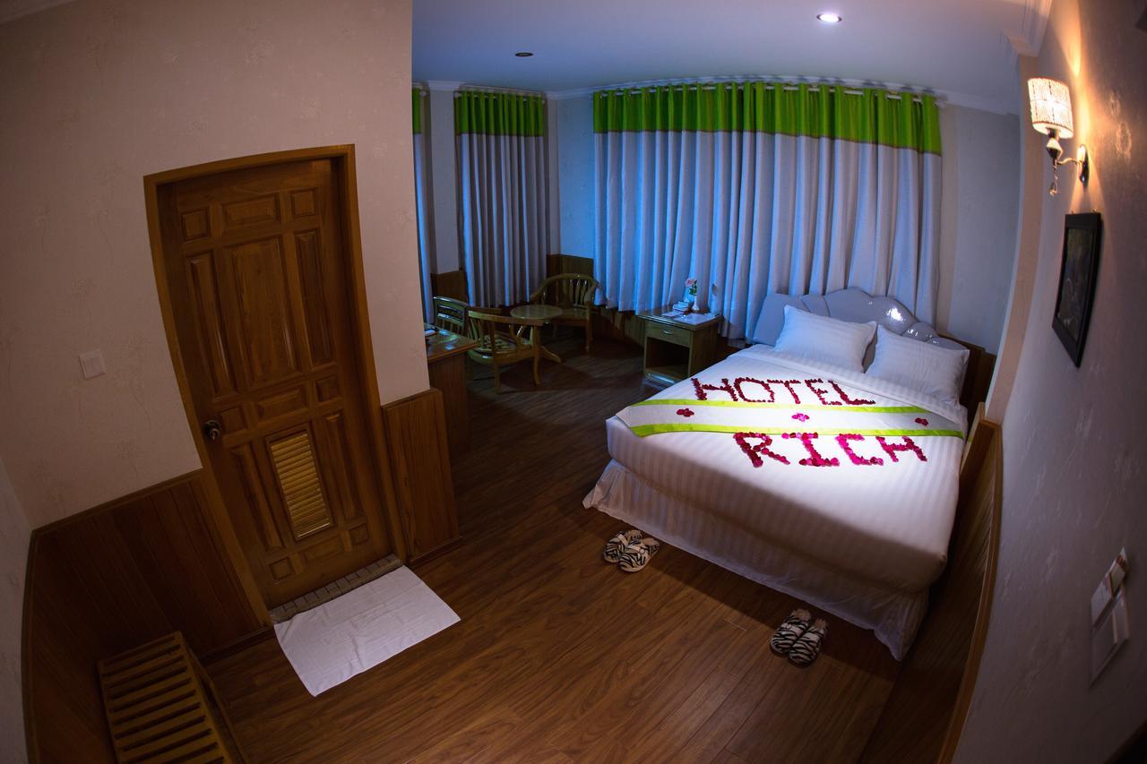 Hotel Rich Pyin Oo Lwin Exteriör bild